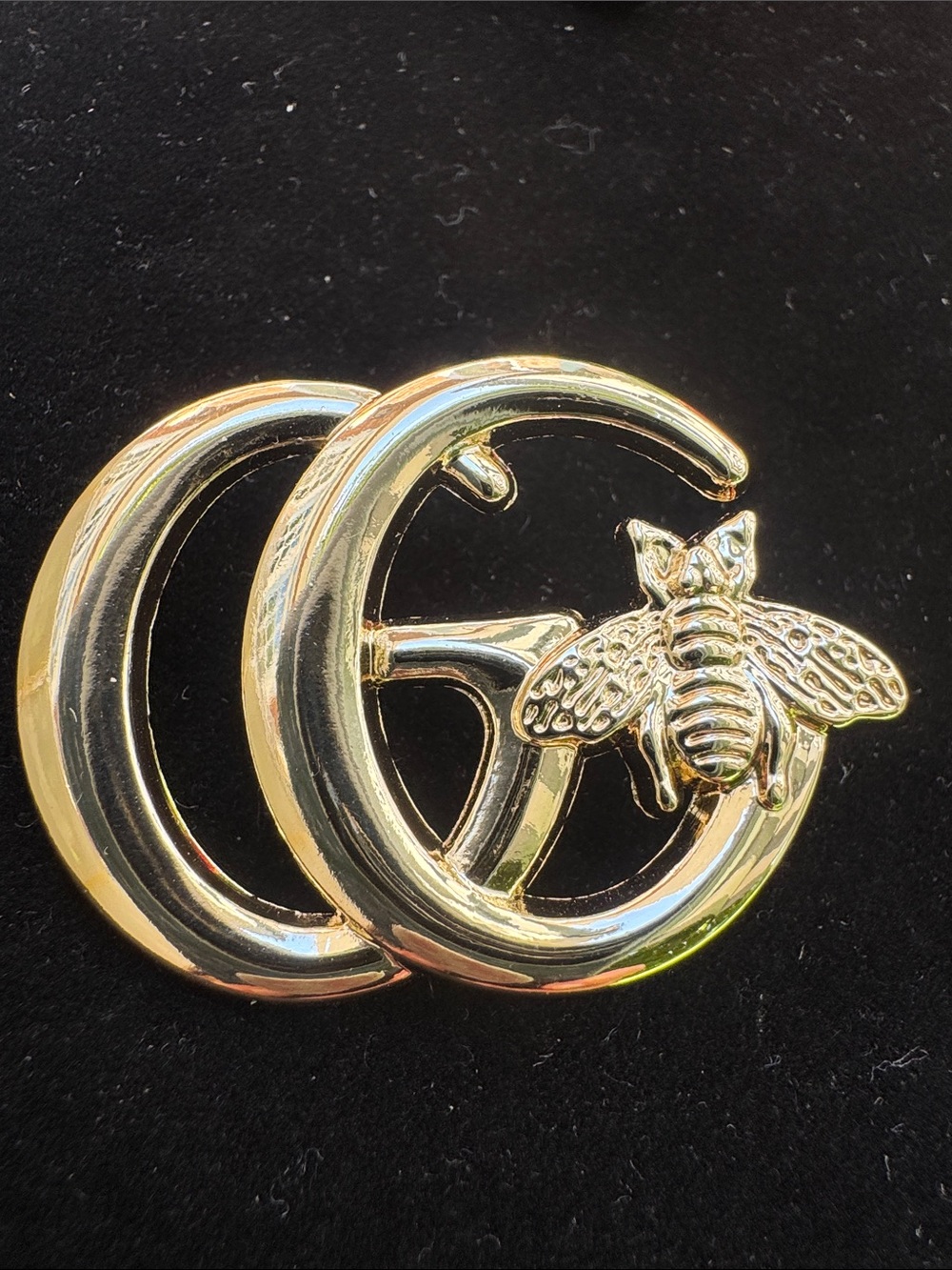 Brooch -